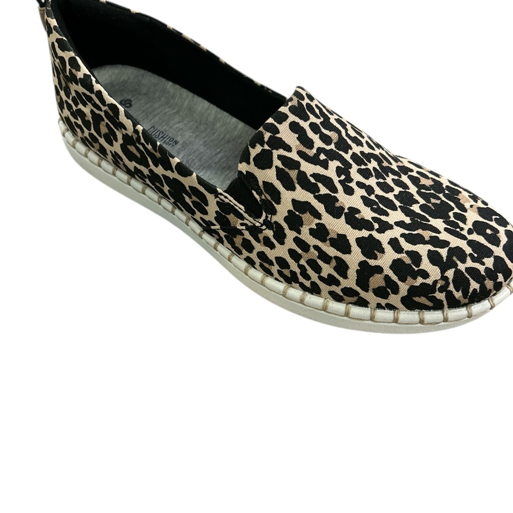 Cloudsteppers by Clarks Leopard Print Flats